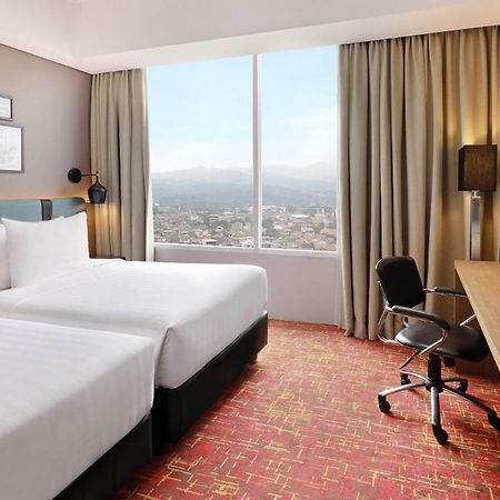 Mercure Bandung Nexa Supratman Eksteriør billede