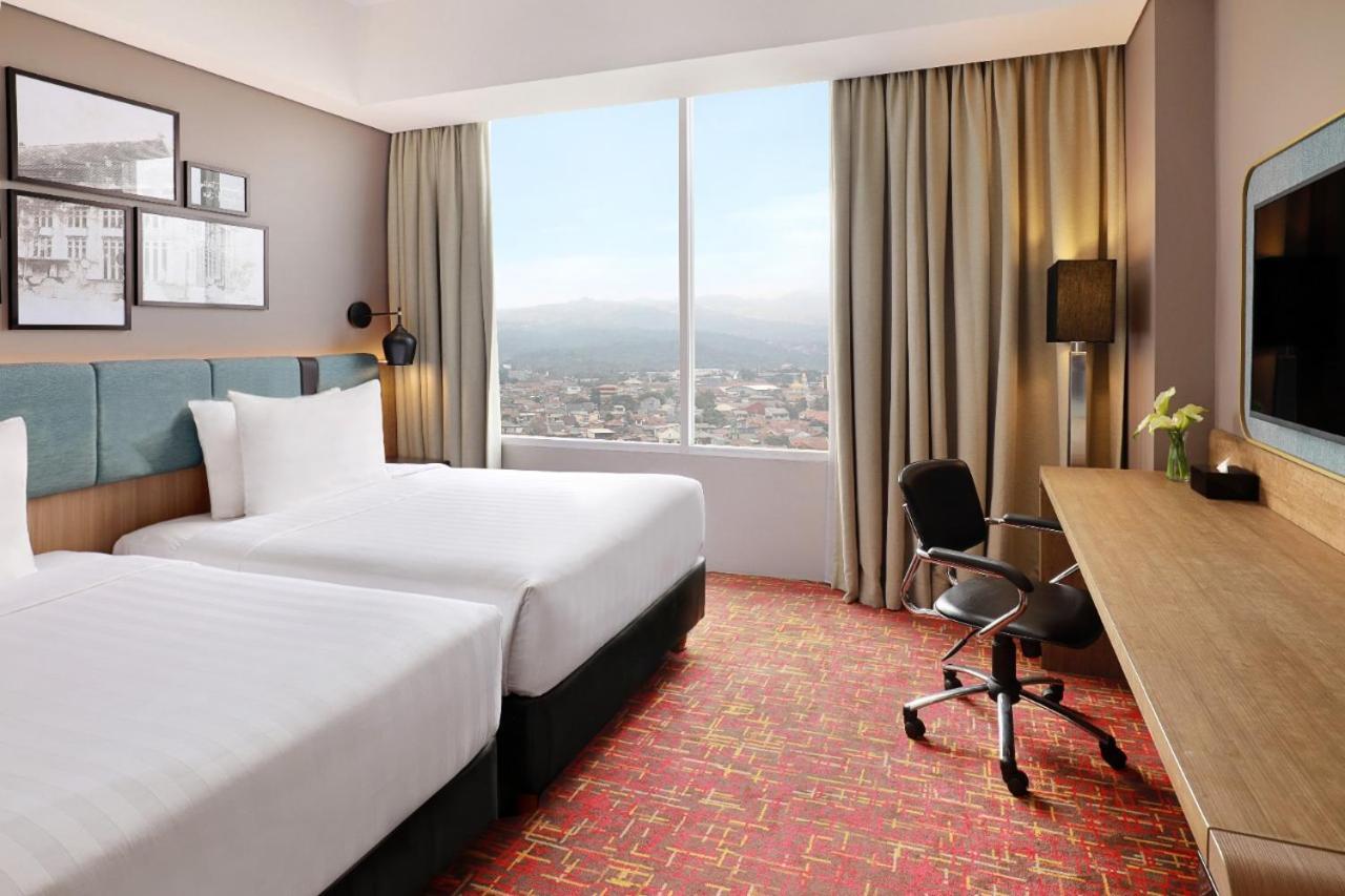Mercure Bandung Nexa Supratman Eksteriør billede