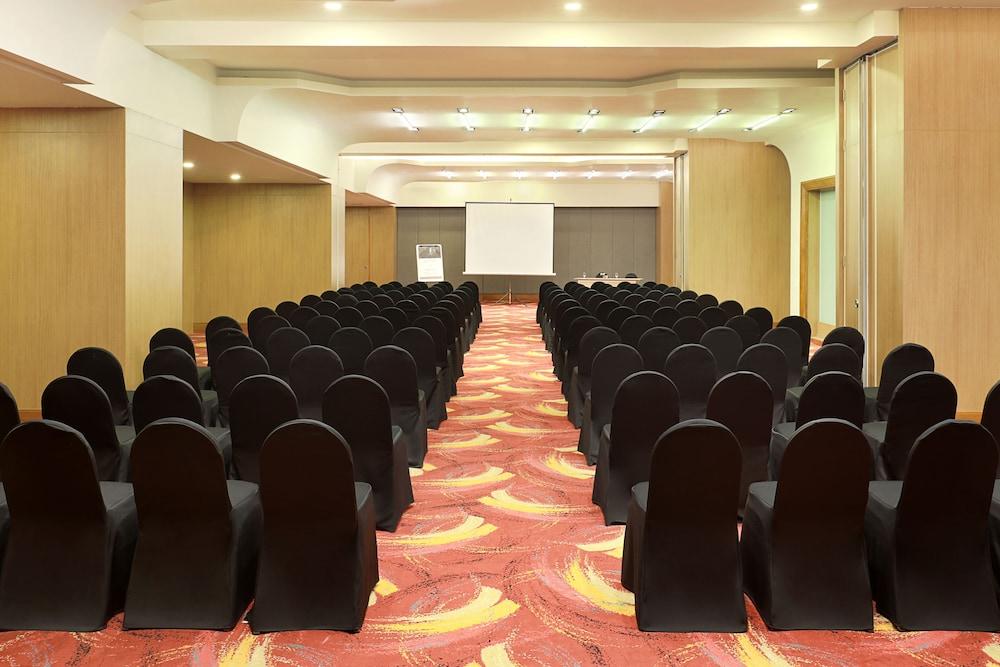 Mercure Bandung Nexa Supratman Eksteriør billede