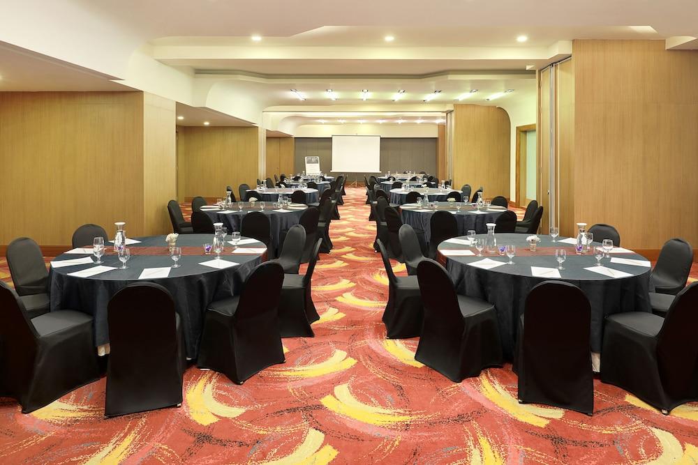 Mercure Bandung Nexa Supratman Eksteriør billede